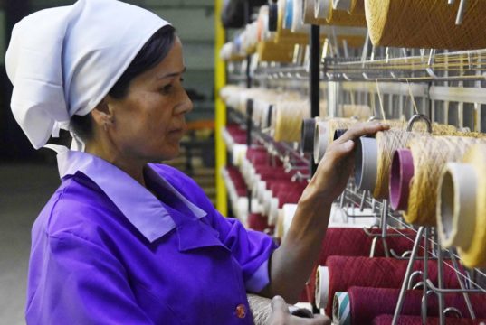Кыргызстан начал производить свои ткани