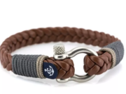 С чем носить кожаный браслет?