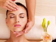 Массажи лица — приятно и полезно