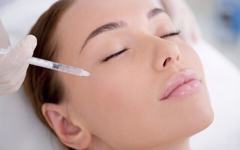 Мезотерапия лица, шеи и зоны декольте: как проводится, особенности метода, показания к проведению методики