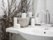 Аксессуары в ванной: размещаем правильно