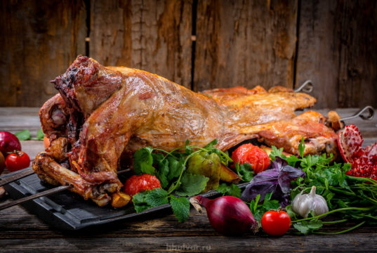 На какое торжество можно заказать барана на вертеле ?