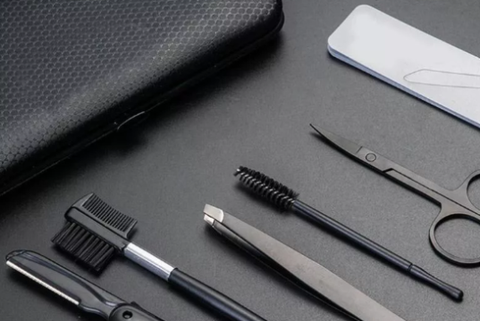 Какие материалы должны быть у начинающего бровиста?