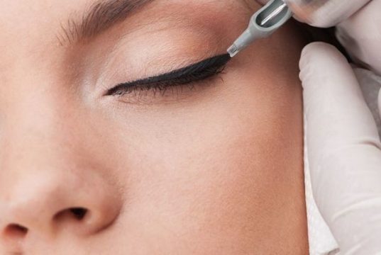 Как осуществляется перманентный макияж глаз: этапы процедуры