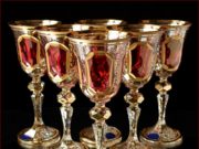 Хрустальные рюмки для водки : подчеркивают торжественность повода и добавляют эстетики в любое застолье