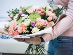 Почему стоит заказывать цветы с доставкой?