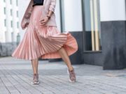 С чем носить юбку плиссе: 5 эффектных вариантов