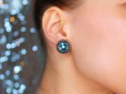 С чем носить серьги-пусеты?