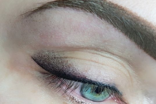 Преимущества перманентного макияжа глаз с растушевкой