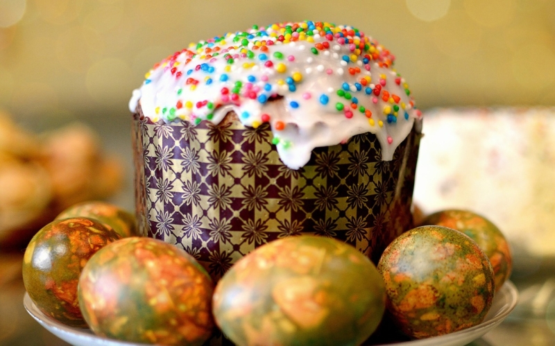 Священник объяснил, что делать со скорлупой от пасхальных яиц