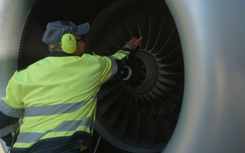 Еще три аэропорта временно приостановили полеты